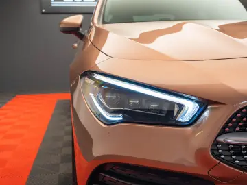 Mercedes Benz CLA 250e AMG