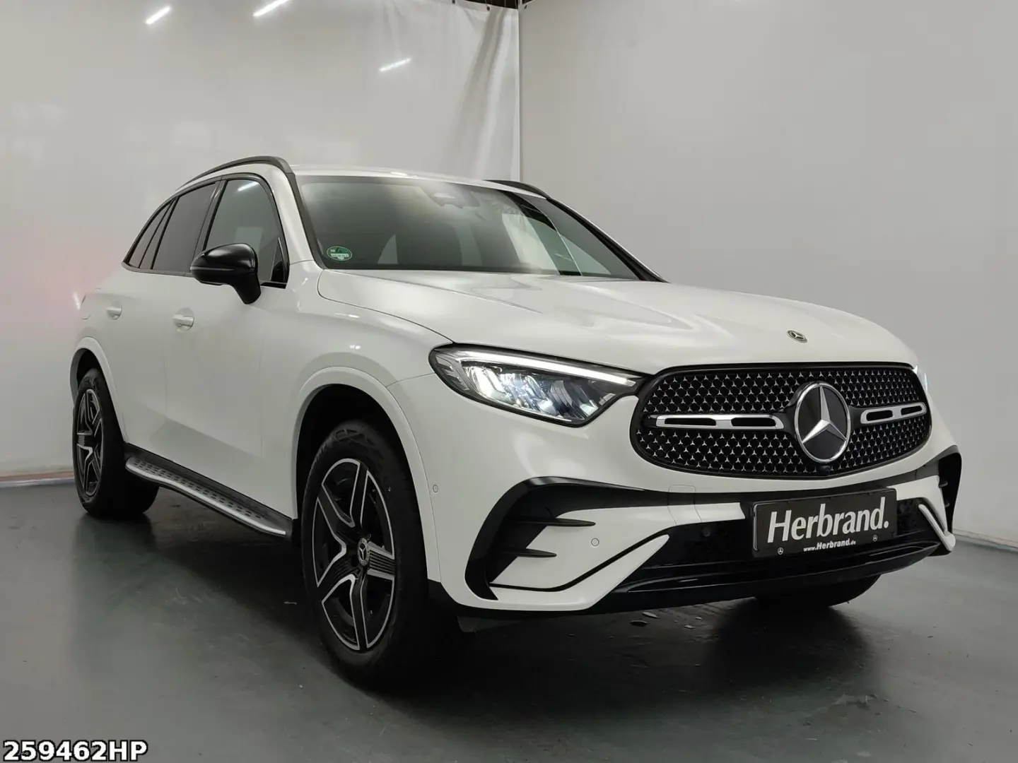 GLC 300 e 4M +AMG+NIGHT+AHK+DISTRONI+MEMORY+KAM+