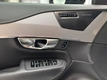 XC90 R Design AWD 360GRAD PANO 7-SITZER XENIUM-P