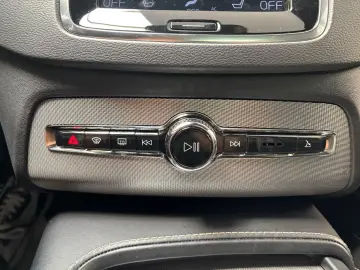 XC90 R Design AWD 360GRAD PANO 7-SITZER XENIUM-P