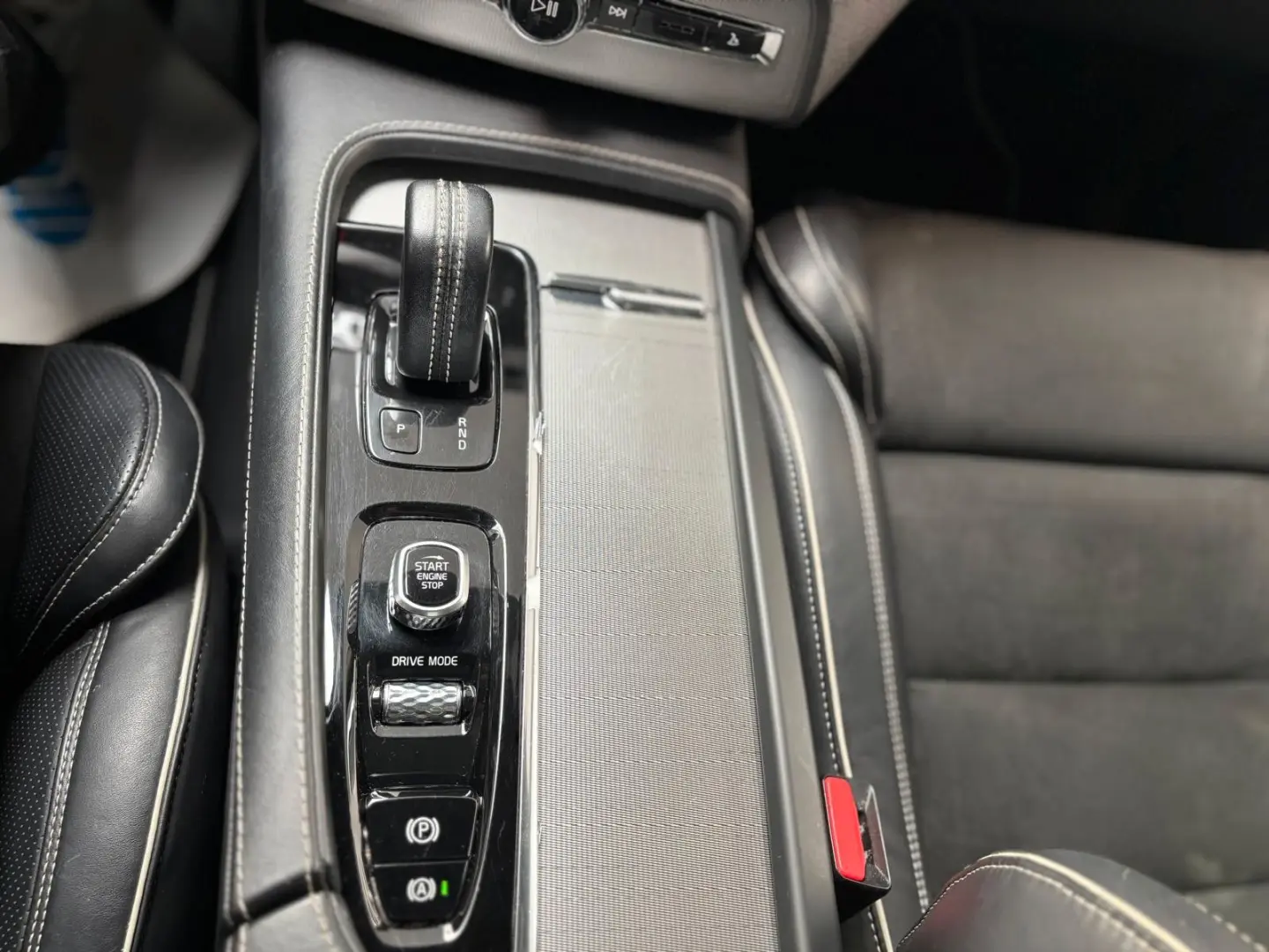 XC90 R Design AWD 360GRAD PANO 7-SITZER XENIUM-P