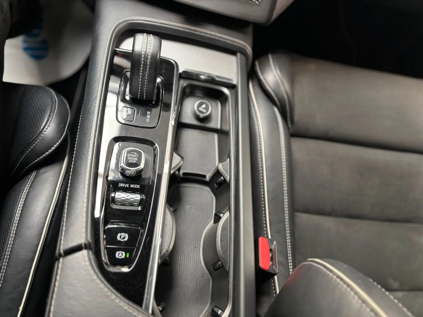 XC90 R Design AWD 360GRAD PANO 7-SITZER XENIUM-P