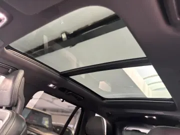 XC90 R Design AWD 360GRAD PANO 7-SITZER XENIUM-P