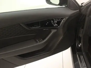 F-Type Coupe P575 AWD Aut. R75 DAB LED RFK PDC