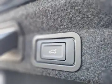 Audi A6 50 e quattro design 2.0 TFSI Leder Navi LED