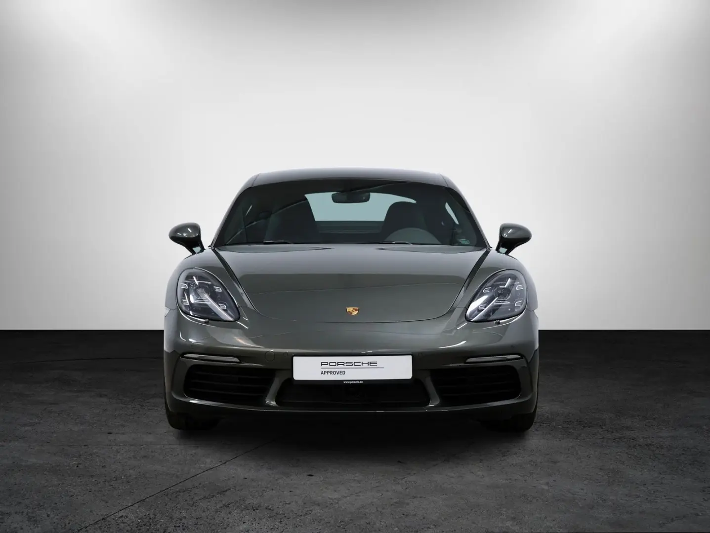 718 Cayman