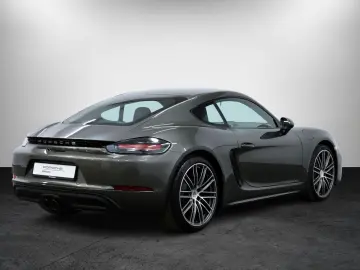 718 Cayman