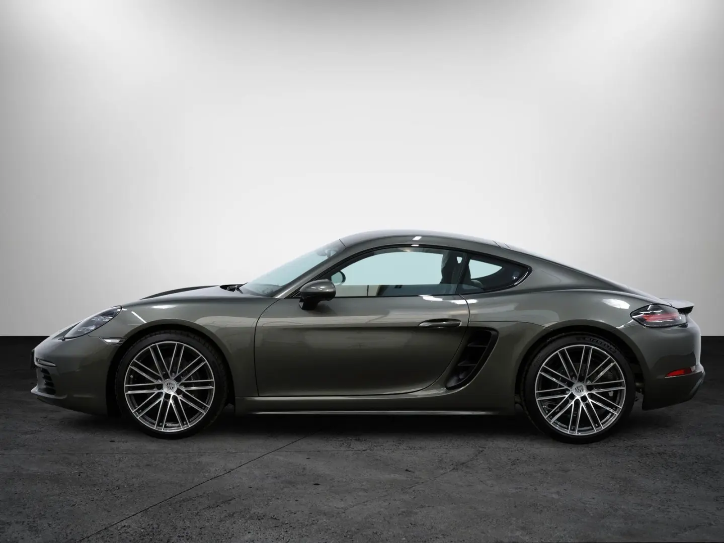 718 Cayman