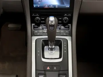 718 Cayman
