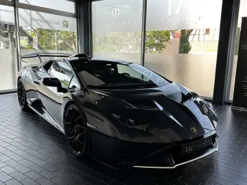 Huracán STO *LIFT*V10*WARRANTY*AKRAPOVIC*