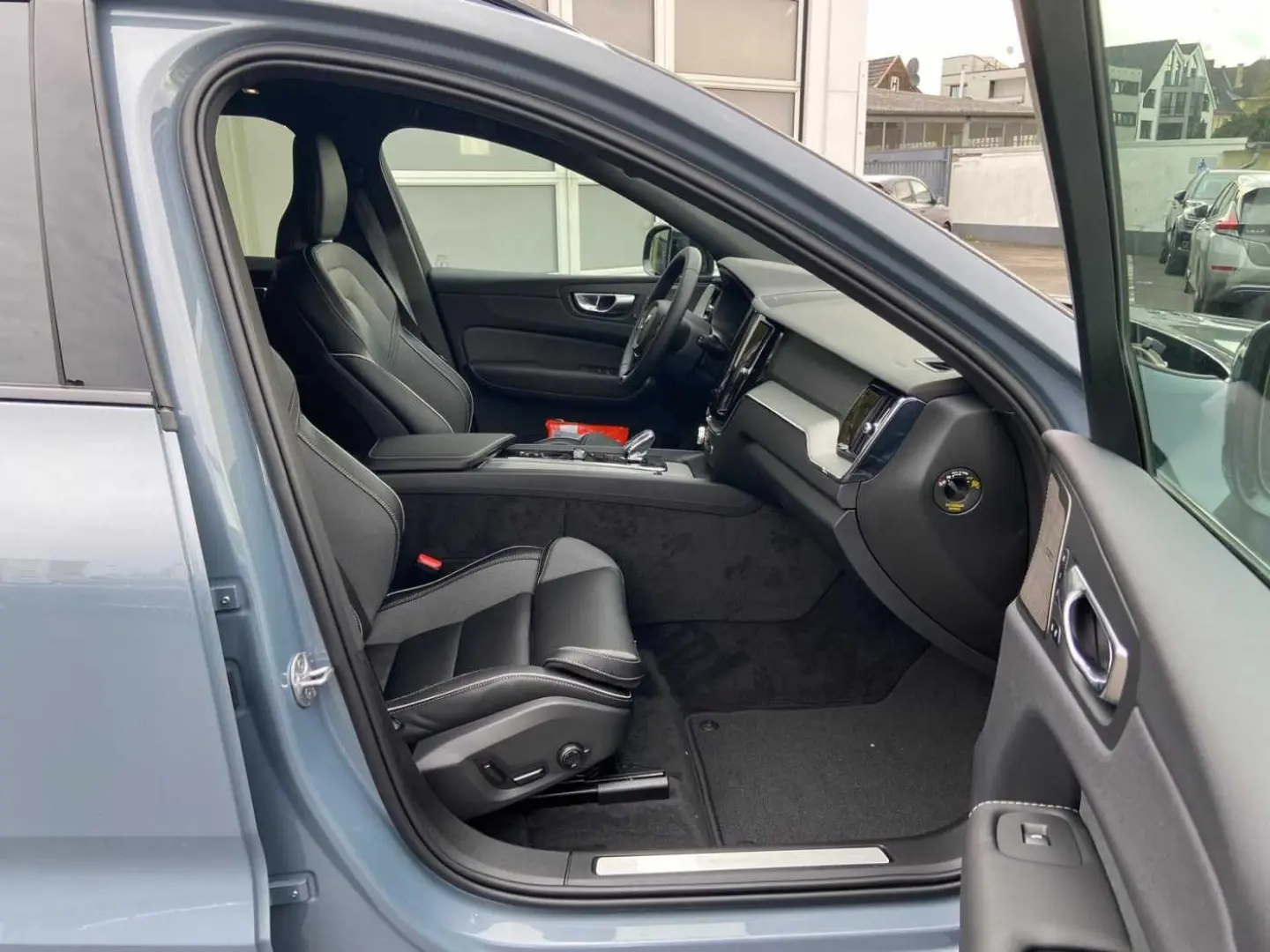 XC60 T6 AWD Plus Plug in Black Ed. Pano 21
