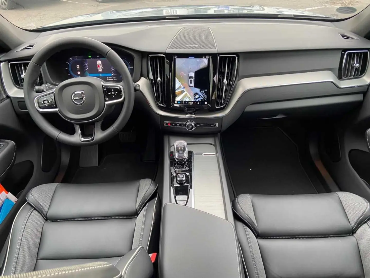 XC60 T6 AWD Plus Plug in Black Ed. Pano 21