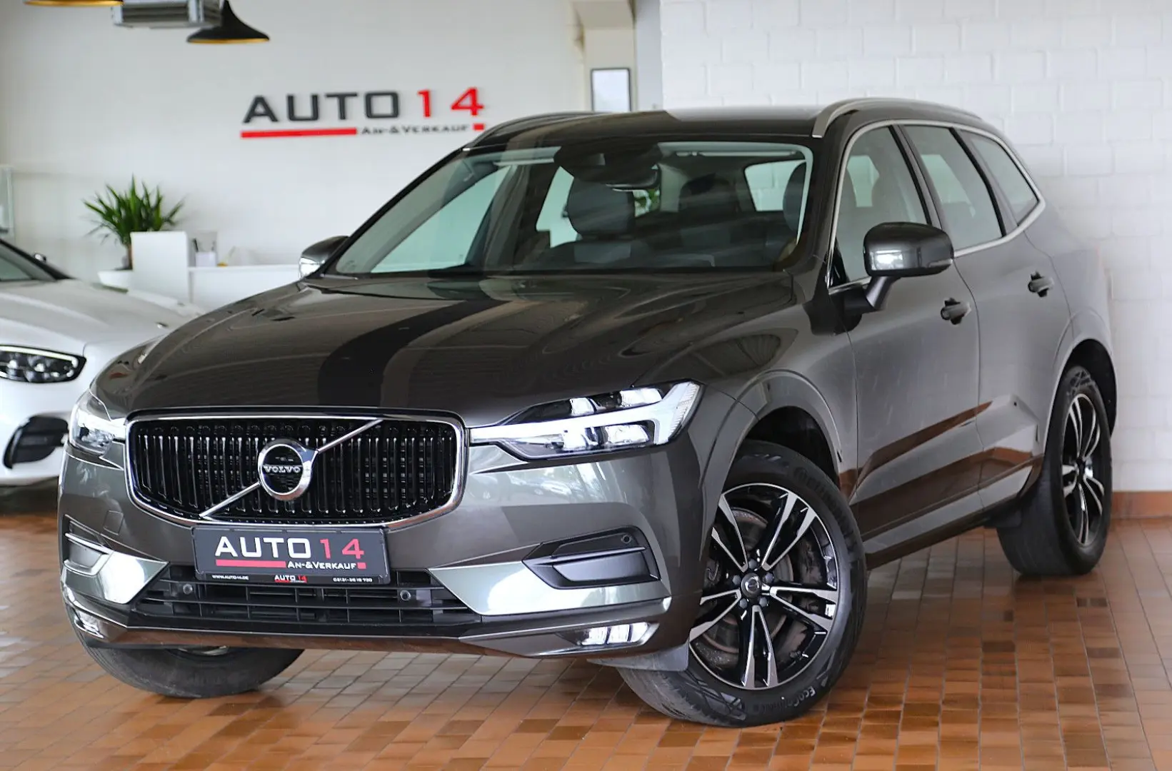XC60 Momentum Pro 2WD AHK Kamera Harman-Kardon