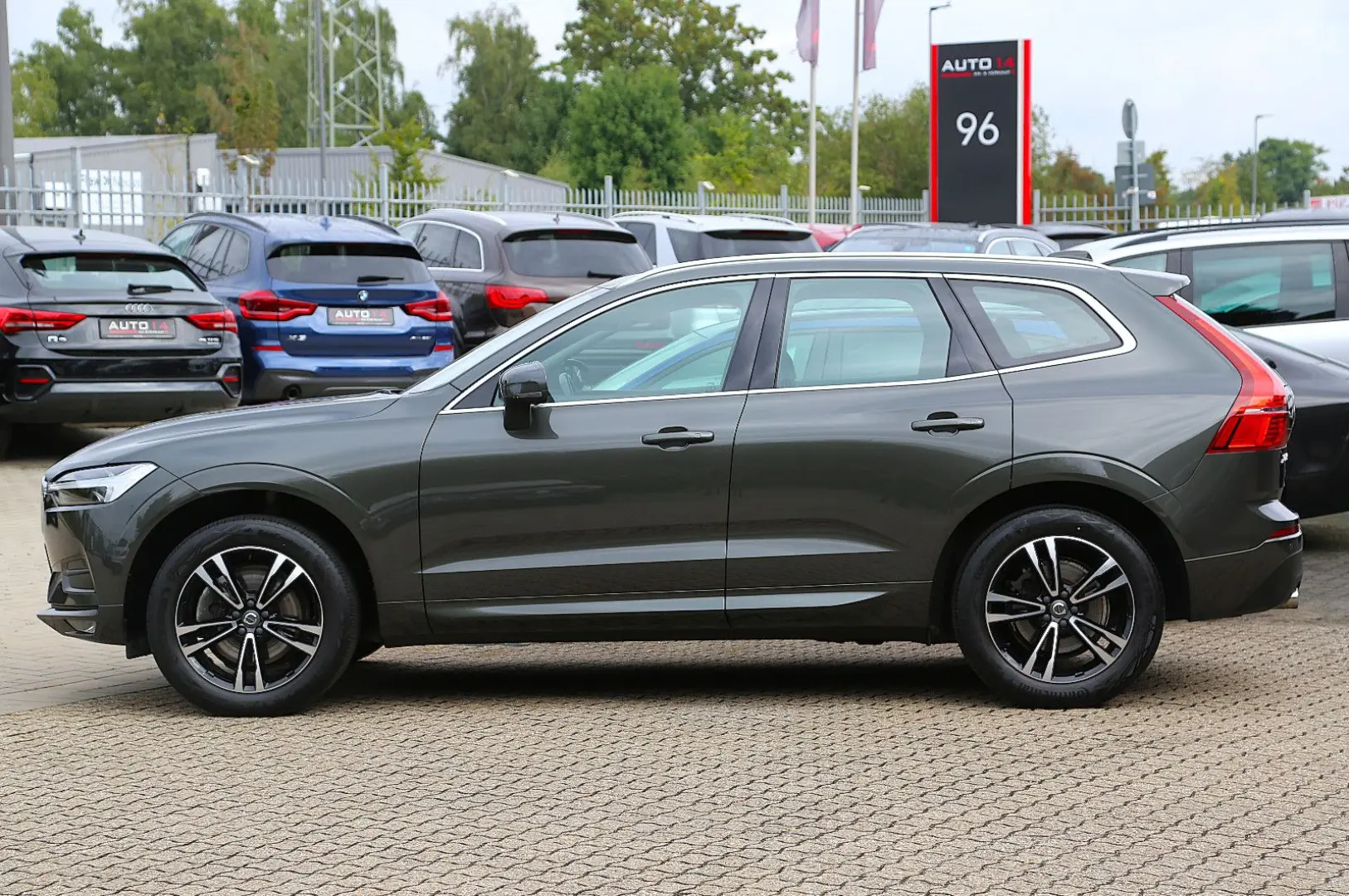 XC60 Momentum Pro 2WD AHK Kamera Harman-Kardon