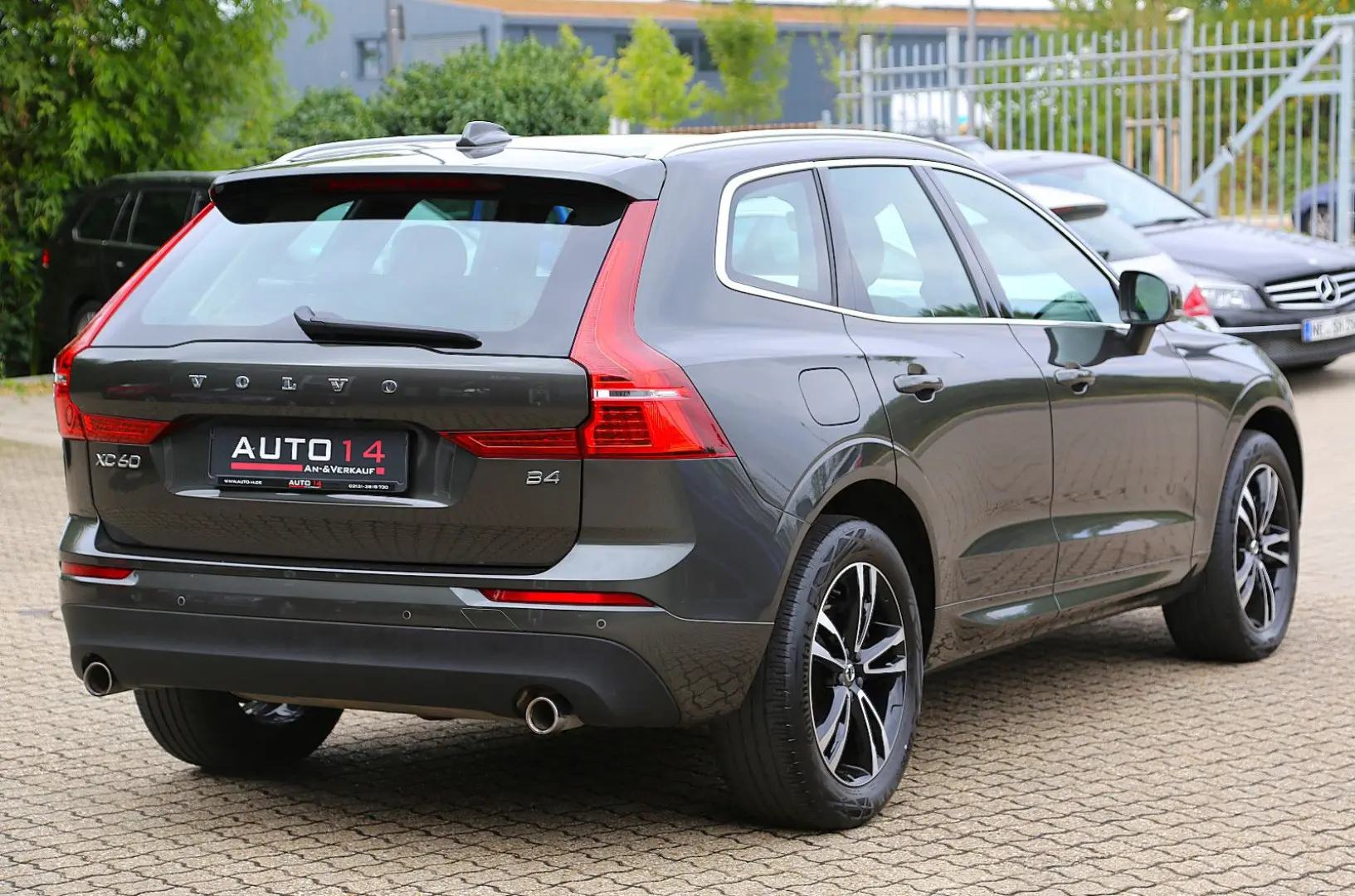 XC60 Momentum Pro 2WD AHK Kamera Harman-Kardon