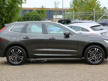 XC60 Momentum Pro 2WD AHK Kamera Harman-Kardon