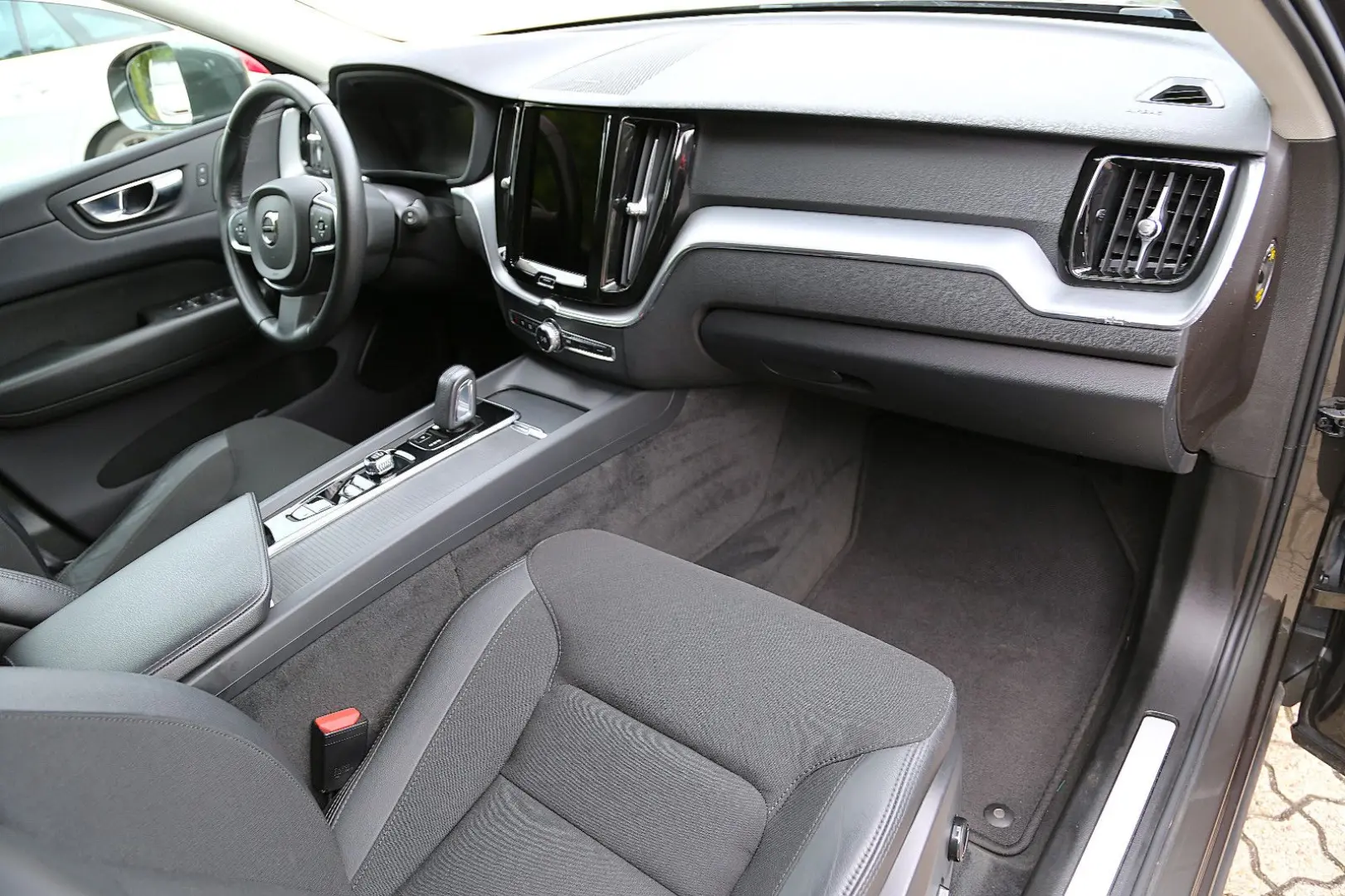 XC60 Momentum Pro 2WD AHK Kamera Harman-Kardon