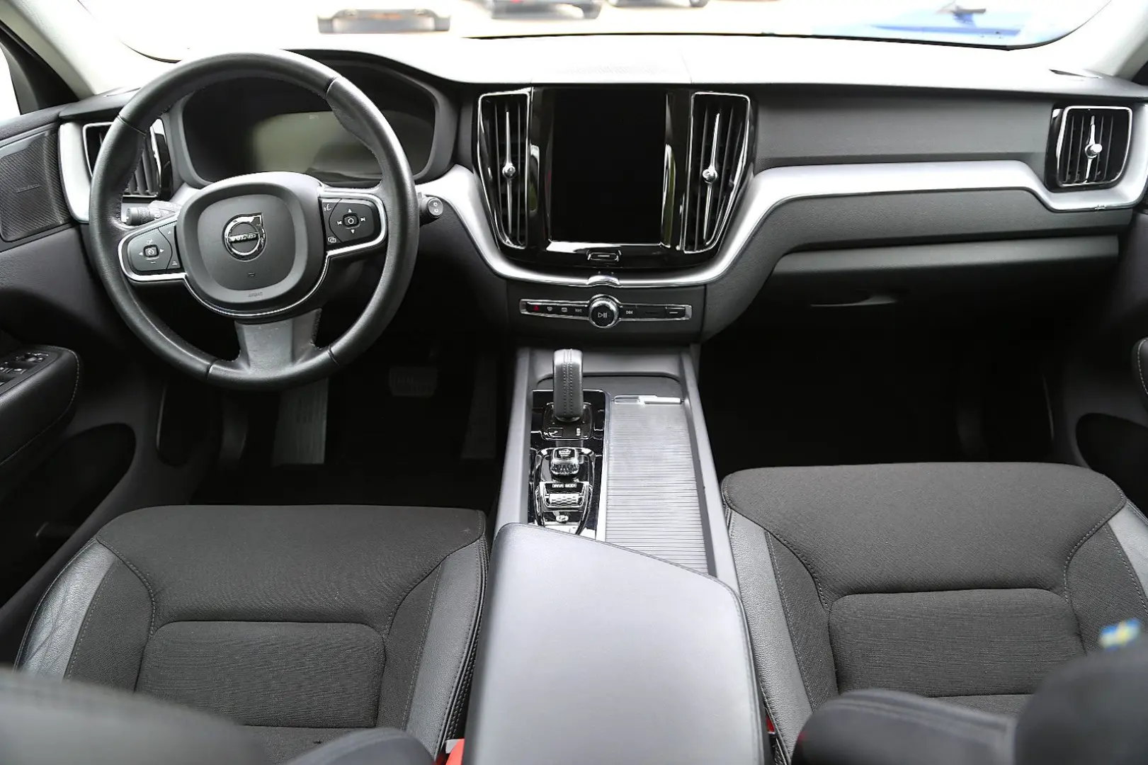 XC60 Momentum Pro 2WD AHK Kamera Harman-Kardon