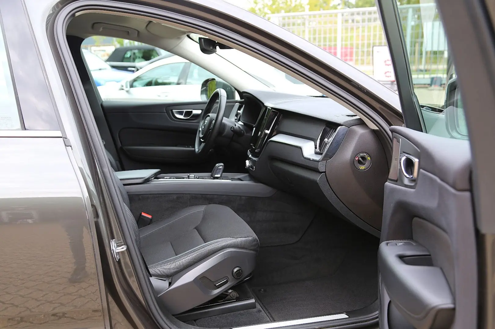 XC60 Momentum Pro 2WD AHK Kamera Harman-Kardon