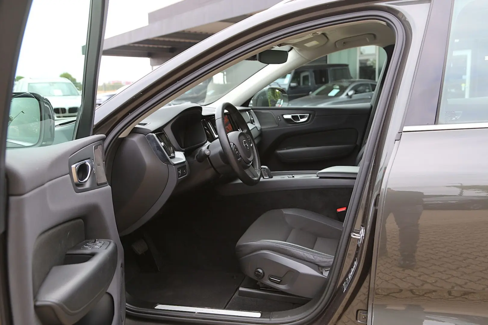 XC60 Momentum Pro 2WD AHK Kamera Harman-Kardon