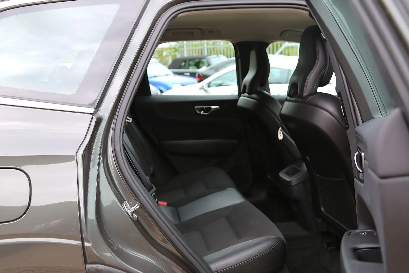 XC60 Momentum Pro 2WD AHK Kamera Harman-Kardon