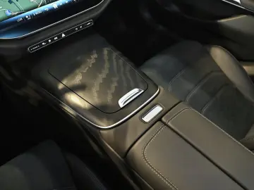 E 300 e AMG Sport Advanced Distr. LED Navi Kamer