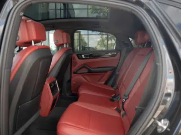 Cayenne E-Hybrid Coupe - Bose - AHK - pano - 360