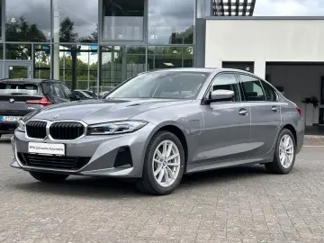 330e xDrive Aut. Lim.   DAB   Parking Assistant