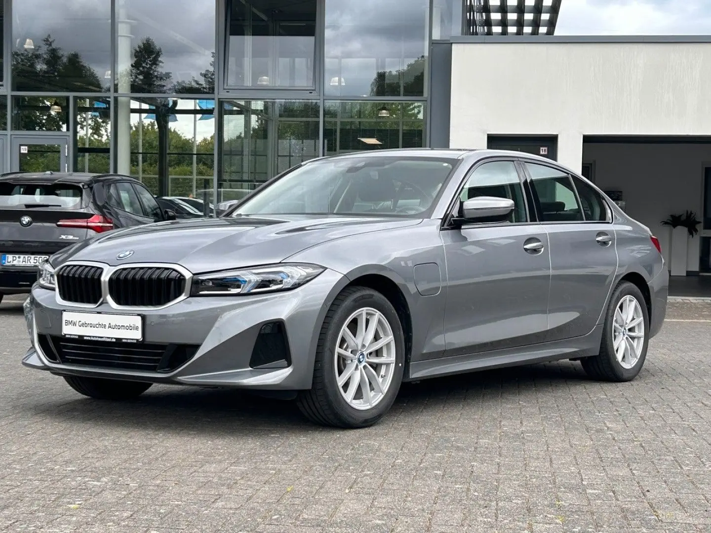 330e xDrive Aut. Lim. / DAB / Parking Assistant