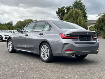 330e xDrive Aut. Lim. / DAB / Parking Assistant