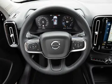 XC40 T2 Momentum Pro aus 1.Hand