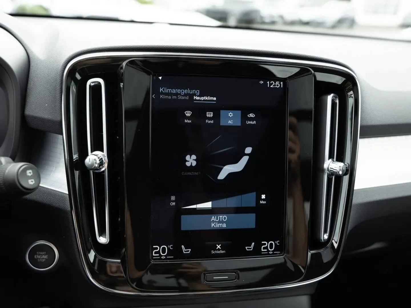 XC40 T2 Momentum Pro aus 1.Hand