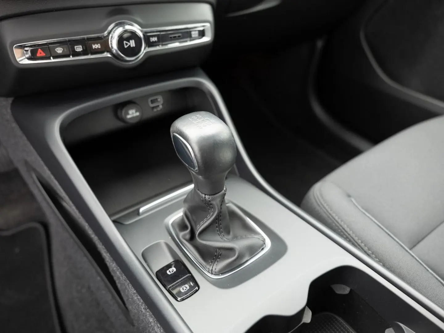 XC40 T2 Momentum Pro aus 1.Hand