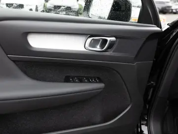 XC40 T2 Momentum Pro aus 1.Hand