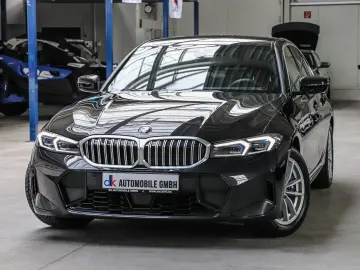 330i xDrive Sport-Aut.///M SPORT/WIDESCREEN/HUD/