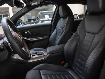 330i xDrive Sport-Aut.///M SPORT/WIDESCREEN/HUD/
