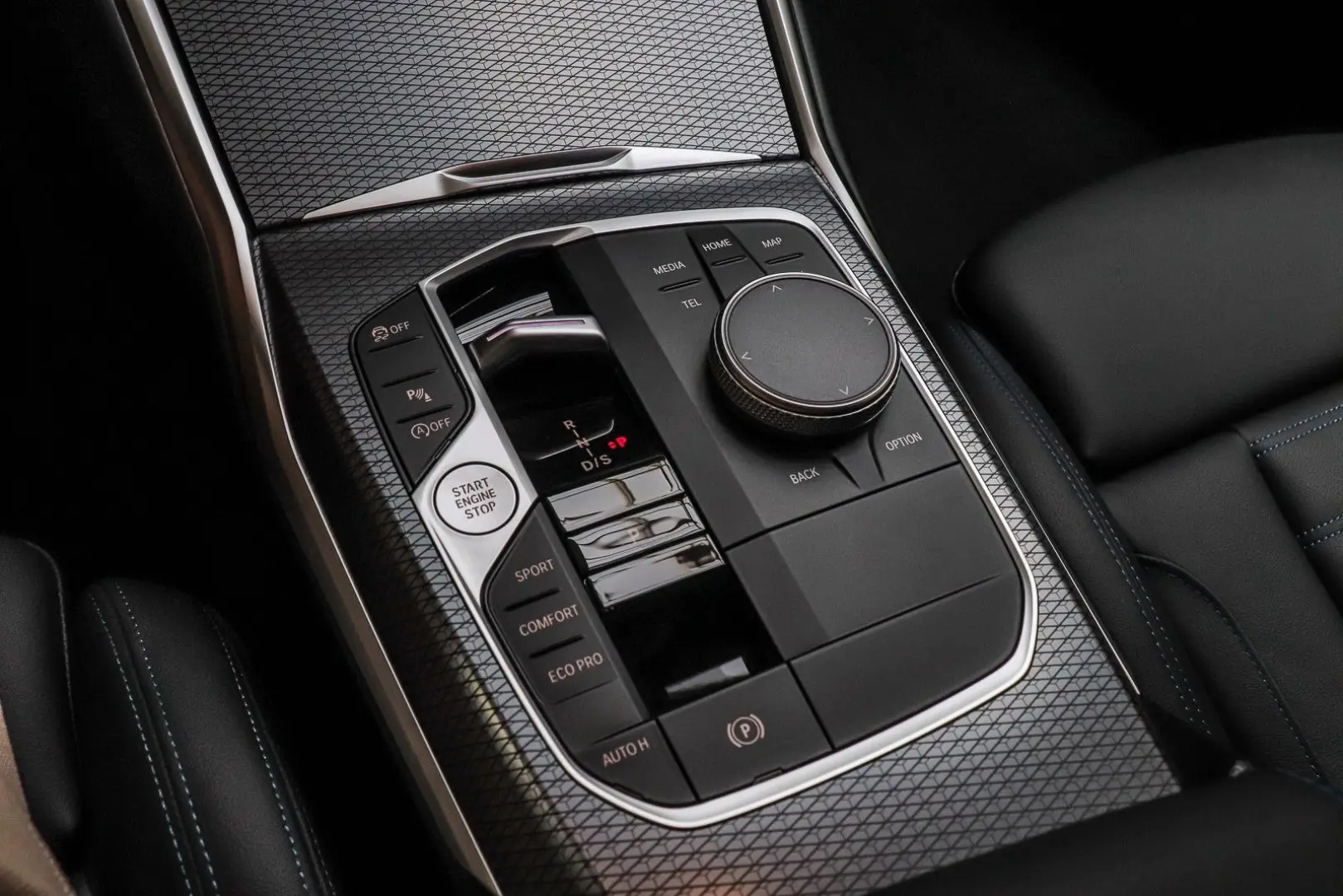 330i xDrive Sport-Aut.///M SPORT/WIDESCREEN/HUD/