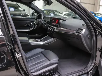 330i xDrive Sport-Aut.///M SPORT/WIDESCREEN/HUD/