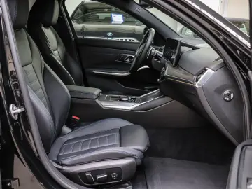 330i xDrive Sport-Aut.///M SPORT/WIDESCREEN/HUD/