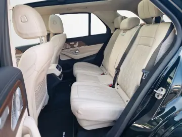 GLE 63 S AMG 4Matic+/HUD/NIGHT/AHK/MBUX/PANO