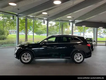 GLC 220 d 4MATIC AVANTGARDE LED/AHK/PANO/Kamera