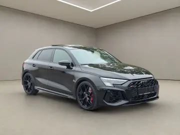 RS3 Sportback 2.5 TFSI quattro  Pano/HUD/ACC