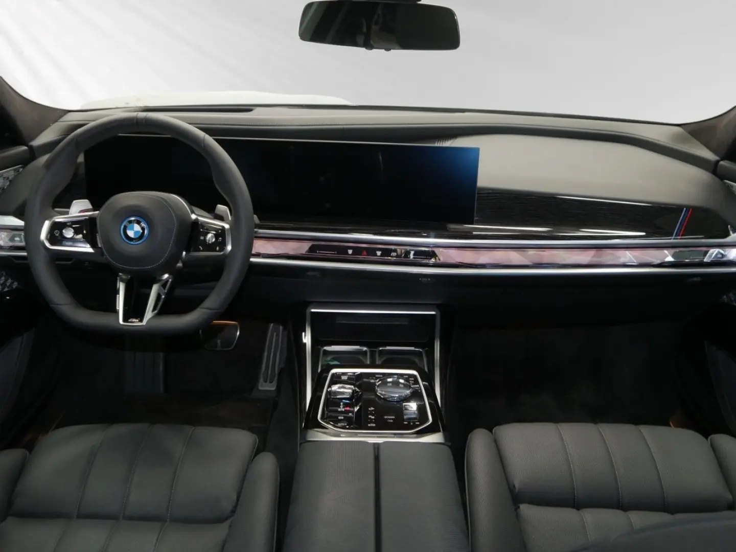 750e xDrive M Sport|SkyLounge|Autobahnass.|B&W