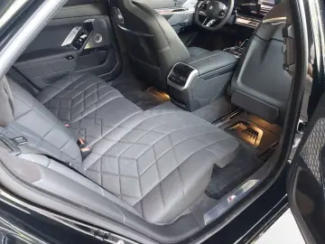 750e xDrive M Sport|SkyLounge|Autobahnass.|B&W