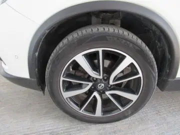 NISSAN X-TRAIL 1.6 dCi Tekna 4WD 7locuri