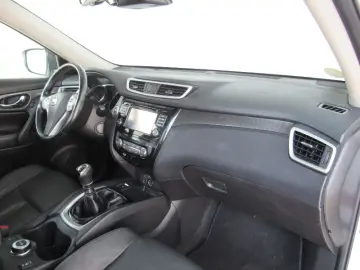 NISSAN X-TRAIL 1.6 dCi Tekna 4WD 7locuri