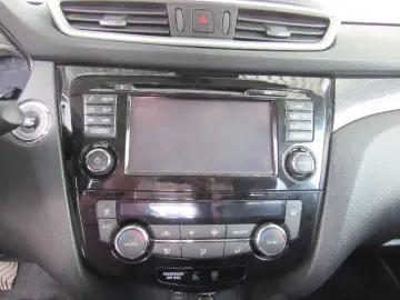NISSAN X-TRAIL 1.6 dCi Tekna 4WD 7locuri