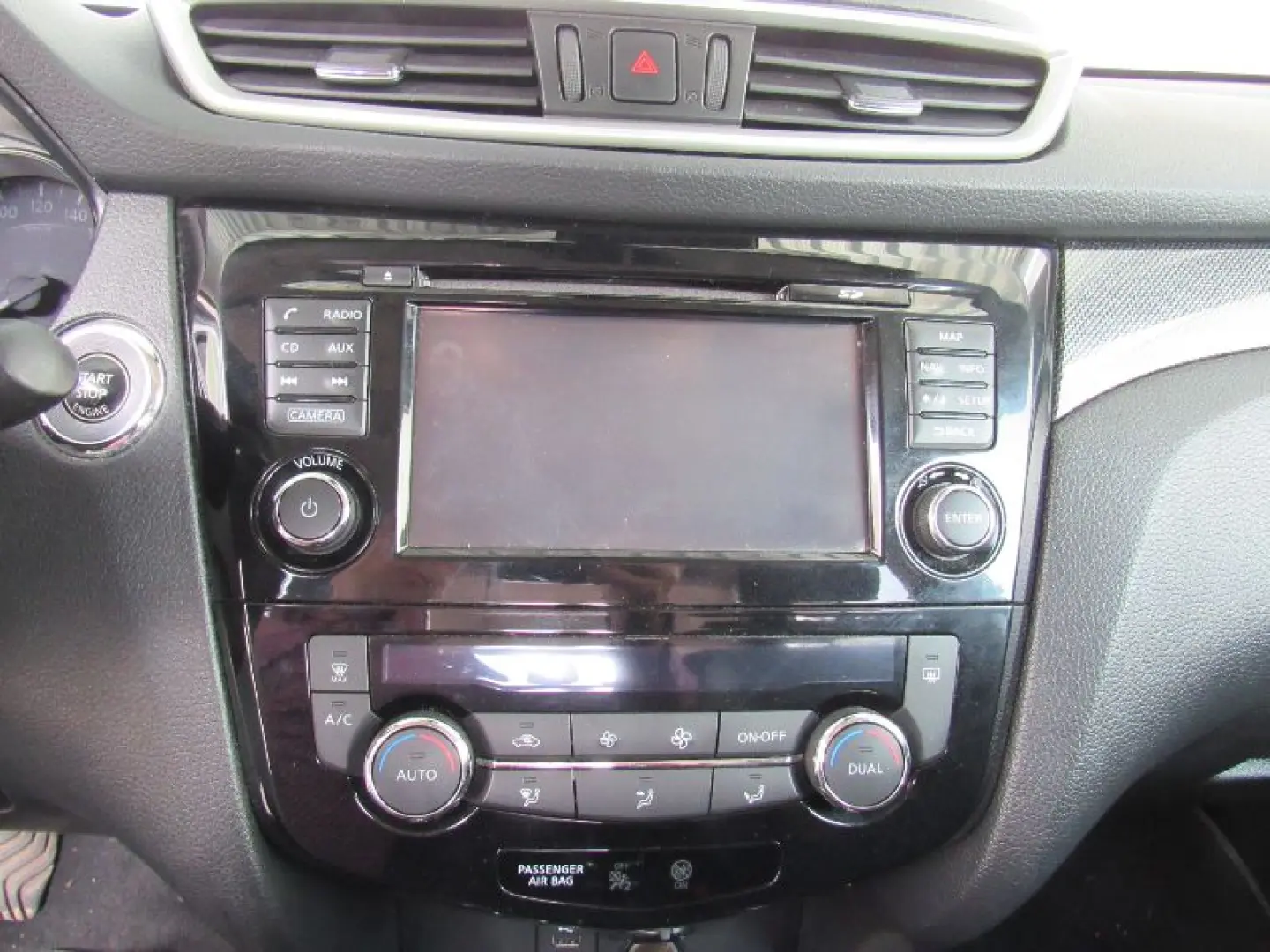 NISSAN X-TRAIL 1.6 dCi Tekna 4WD 7locuri