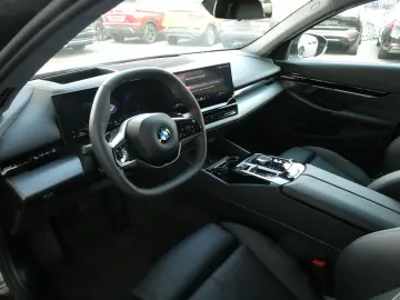 520i, 360°, H&K, Head-Up
