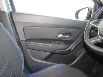 DACIA DUSTER 1.5 Blue dCi 115CP BlueLine 4WD